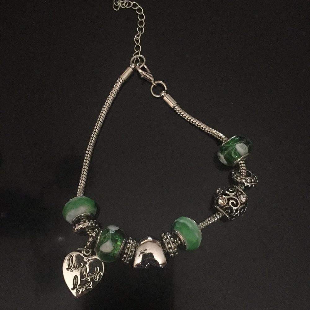 Bracelet silver tone with green‎ accent stones heart charm